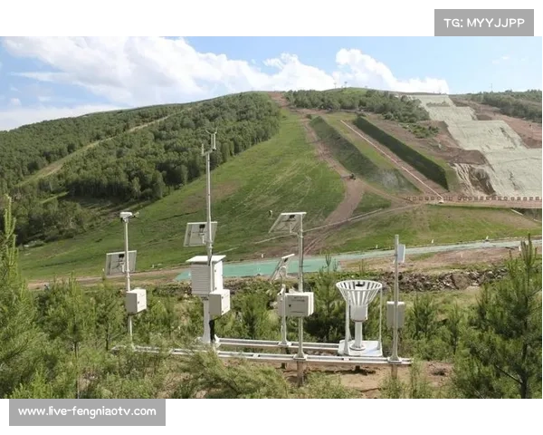 “蓉城·灵犀”AI模型突破雷达回波外推技术，实现百米级降水预报